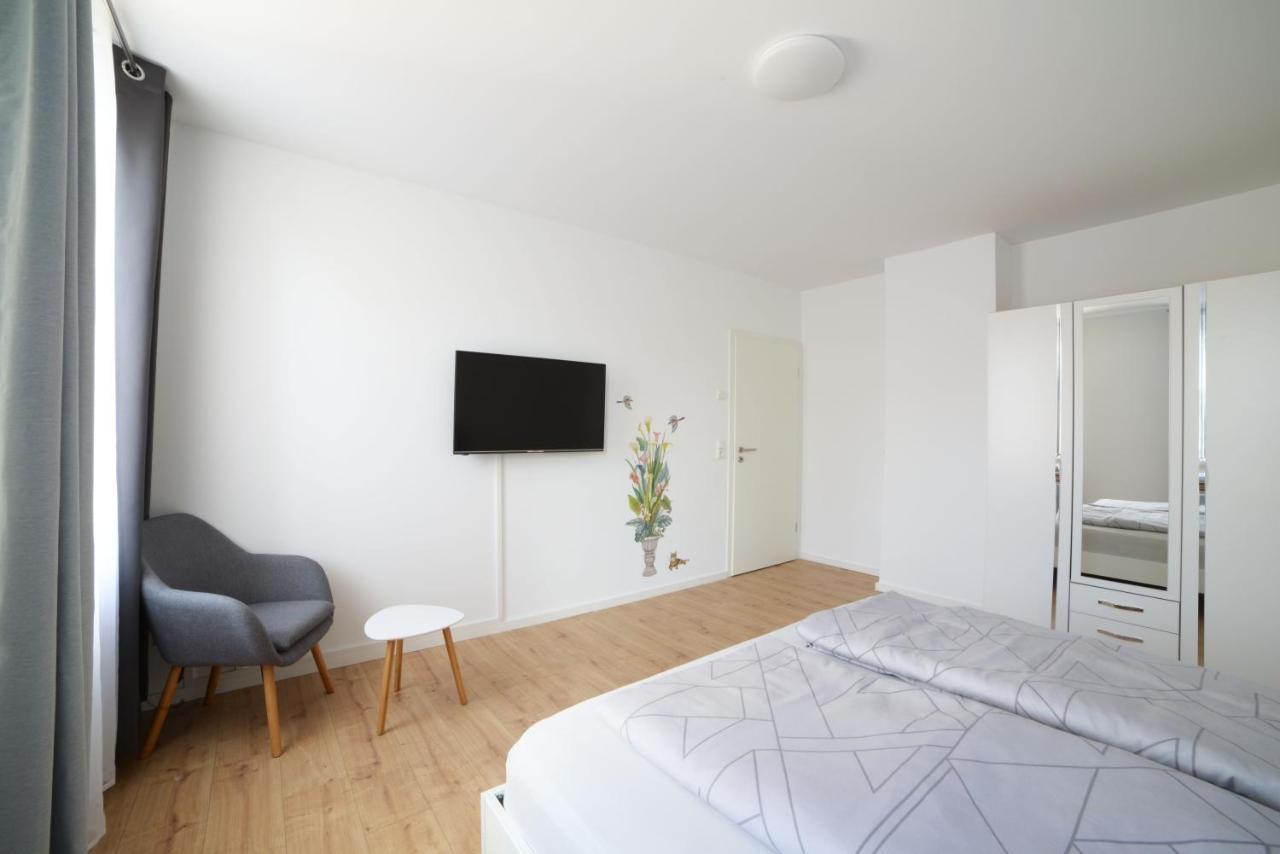 Schoene Ferienwohnung 78M2, 3 Schlafzimmer, 2 Baeder, Zentrumnah, 1Og Эрфурт Экстерьер фото