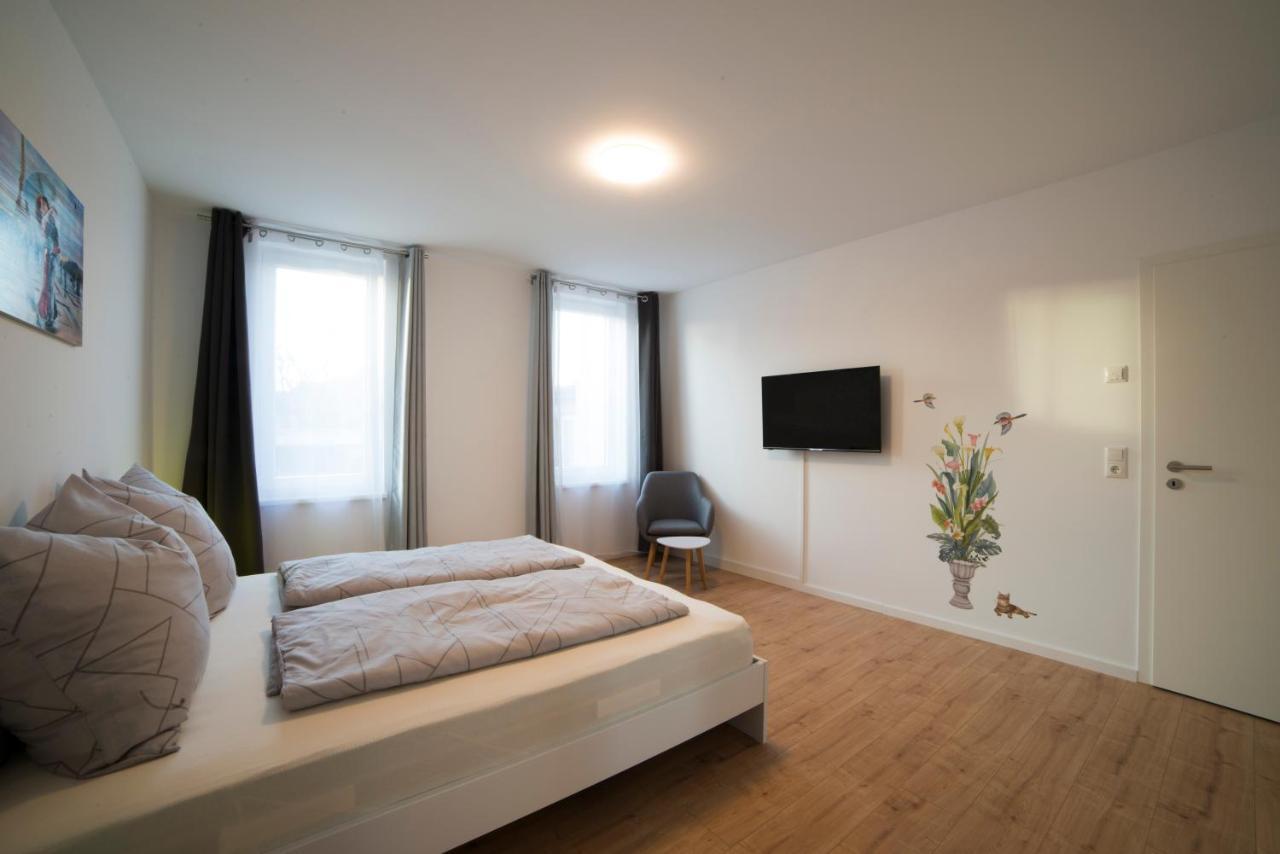 Schoene Ferienwohnung 78M2, 3 Schlafzimmer, 2 Baeder, Zentrumnah, 1Og Эрфурт Экстерьер фото